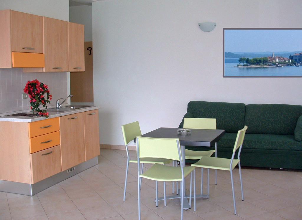 Residence Tre Ponti Verbania Oda fotoğraf